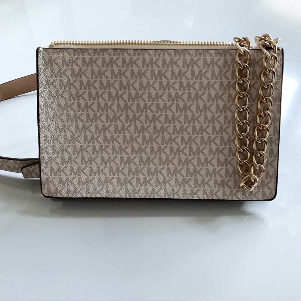 Michael Kors Fanny Pack Belt Chain Bag. Looks new.